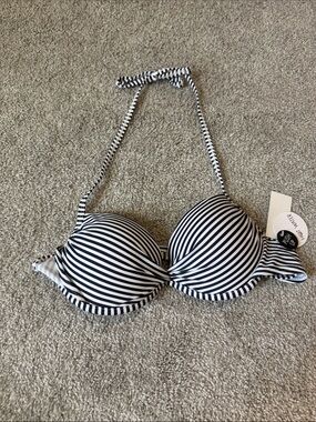 Hot Water Black & White Striped Push-Up Bikini Top JR